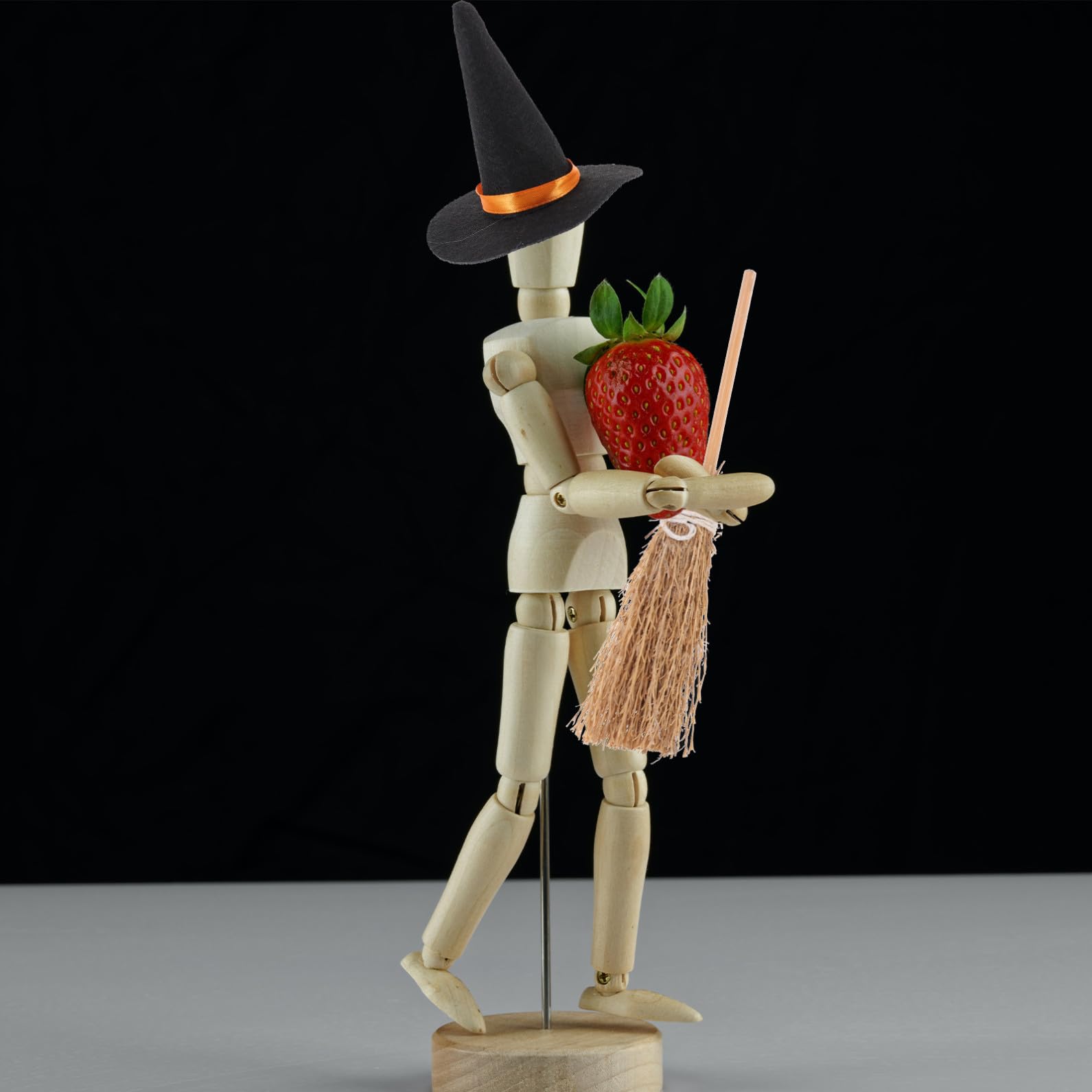 WOONEKY Set di 6 Mini Cappelli da Strega in Feltro 6 Mini Scope in Legno per Decorazioni di Halloween Fai da Te e Atmosfera Festiva per Interni