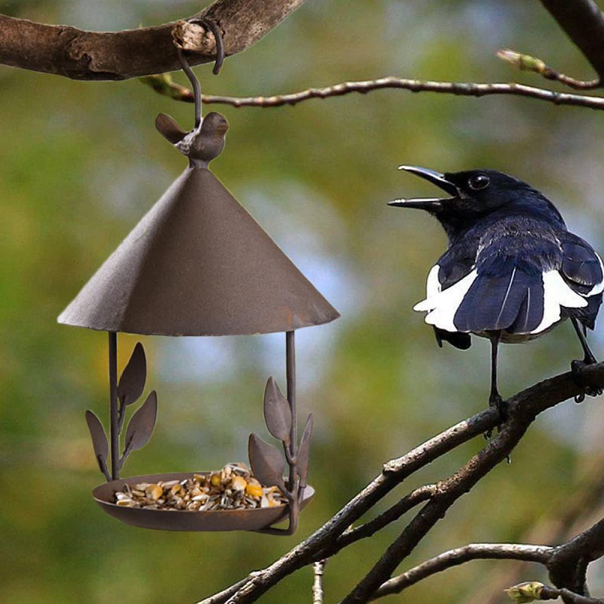 YARNOW Mangiatoia Per Uccelli in Ferro Battuto Decorazione Da Giardino Per Esterni Decorazione Da Appendere Per Il Cortile Attira Gli Uccelli Selvatici