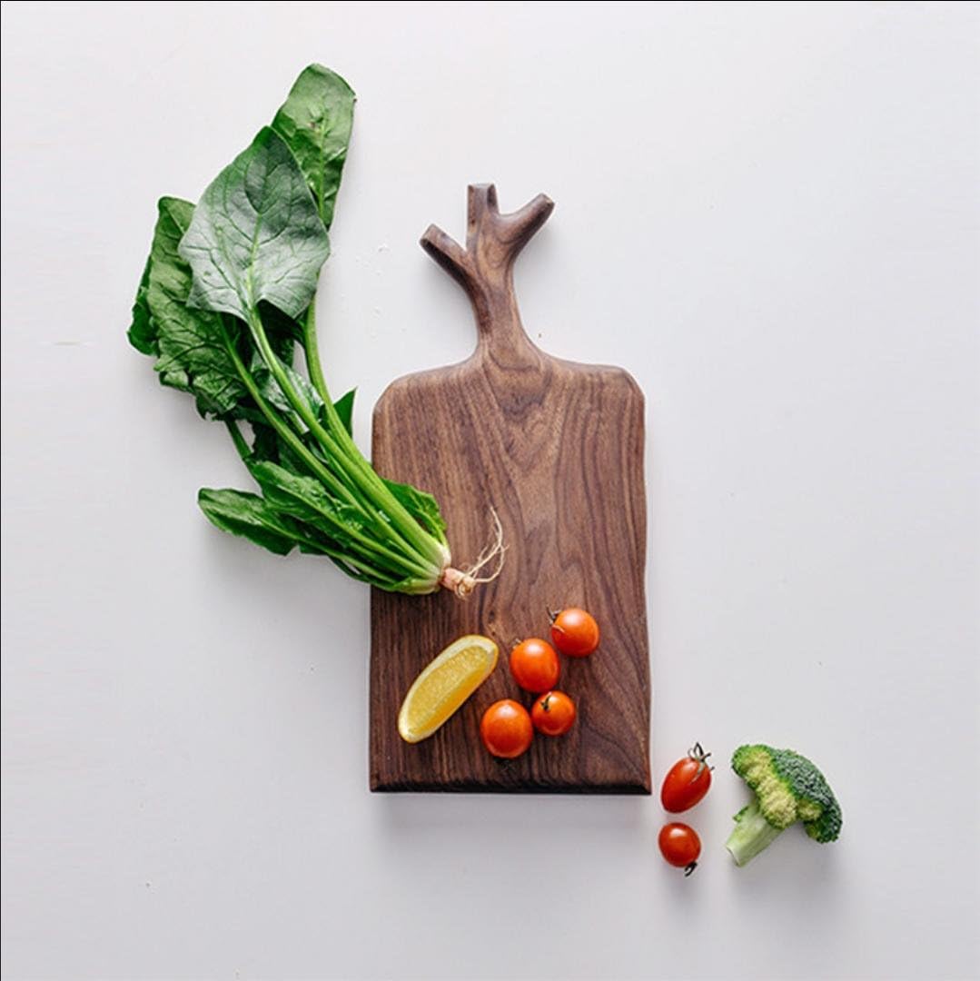 Black walnut wood bread board without plastic pizza board wood chopping board fruit dish board kitchen , 33*15*2cm
