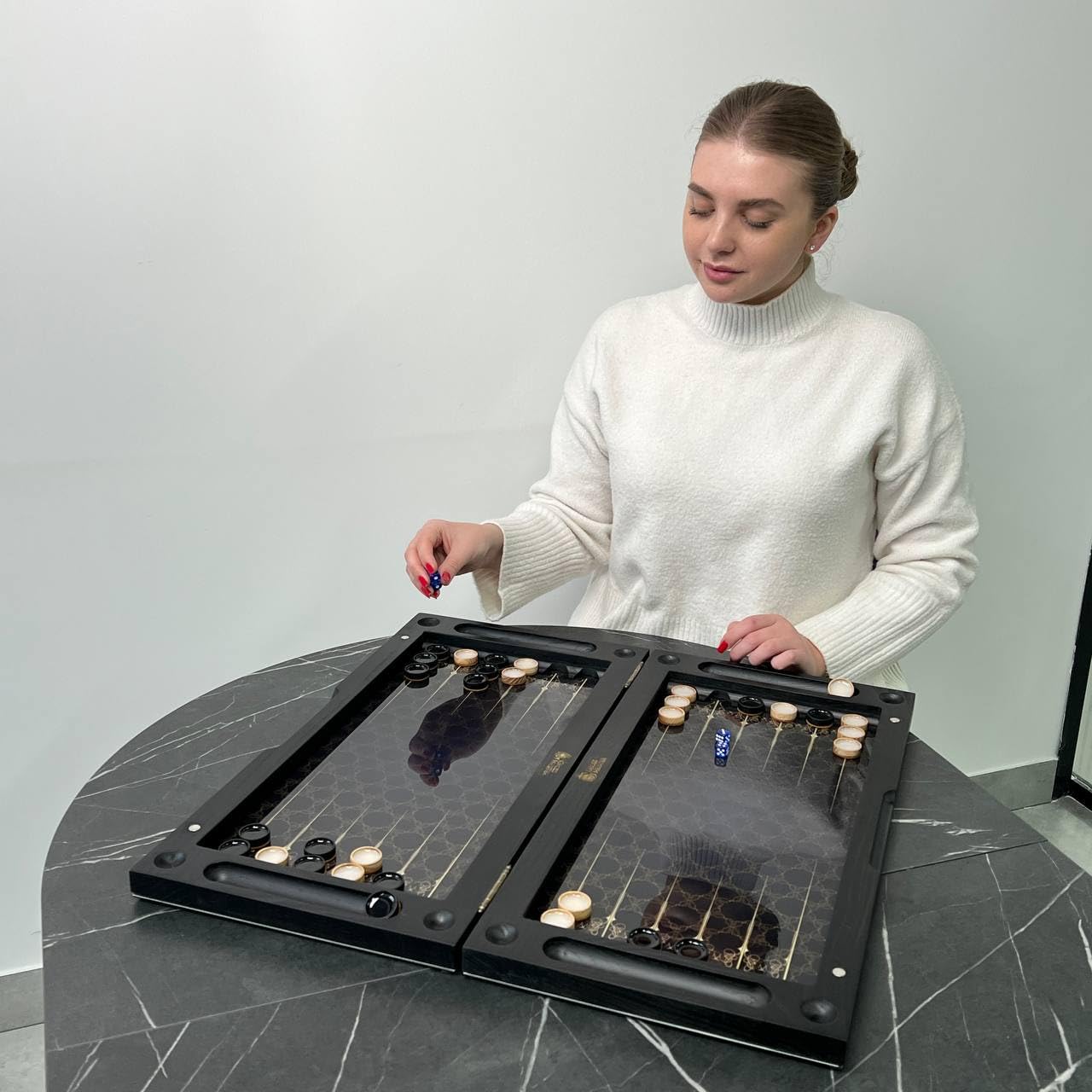 Backgammon de luxe - En bois - 60 cm - Fabriqué à la main - Avec verre trempé - Grand jeu de backgammon pour professionnels et collectionneurs
