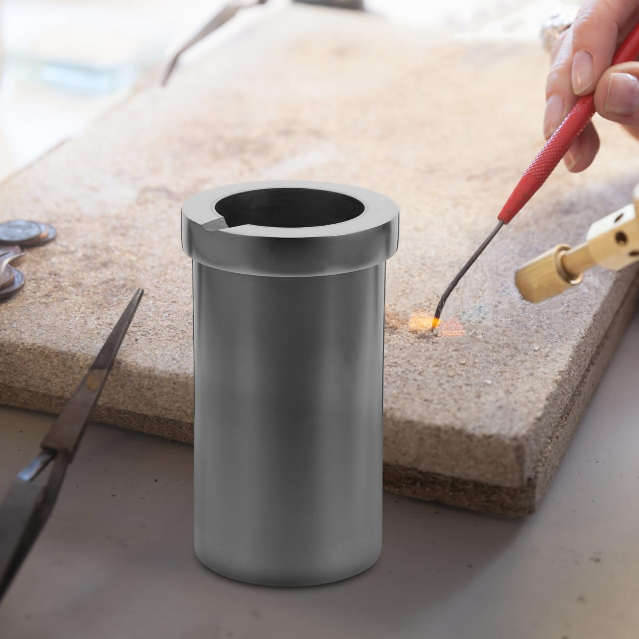 Veemoon 2KG High Purity Graphite Crucible High-Temperature Resistant Metal Melting Crucibles Cup Melting Ingot Mould Accessories for Gold Silver Copper Brass Sturdy Furnace Pot Jewelry Casting