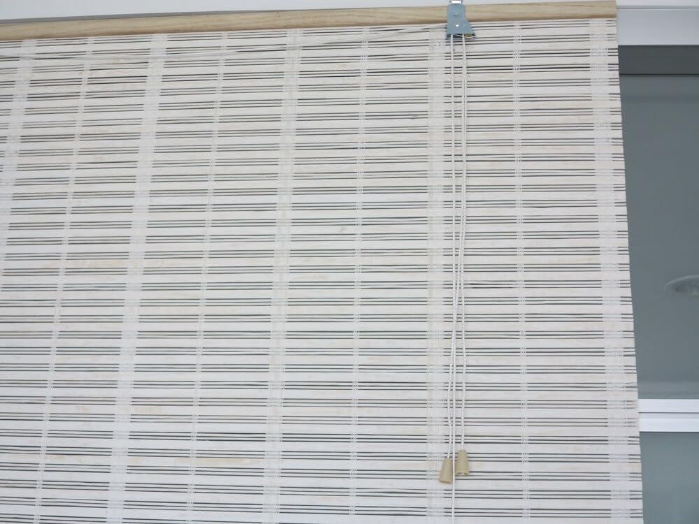 VERDELOOK | Tapparella Africa Bianca 150x300 cm in Bambù con Listelli da 20 mm, Tenda Arrotolabile con Carrucola, Tapparella Ombreggiante per Balcone, Terrazza e Giardino
