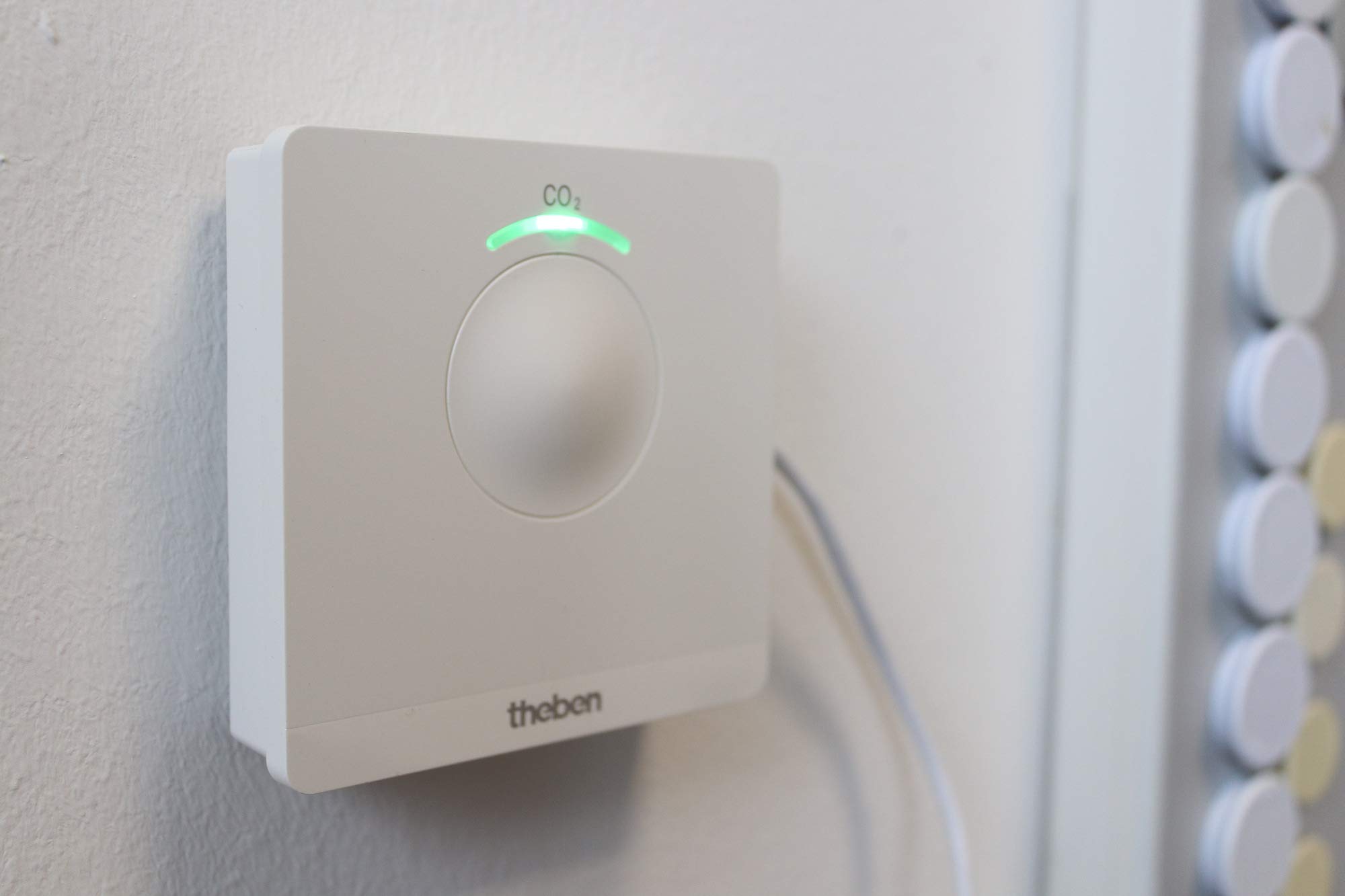 Theben AMUN 716 CO2 Sensor Luftgütemonitor CO2 Melder