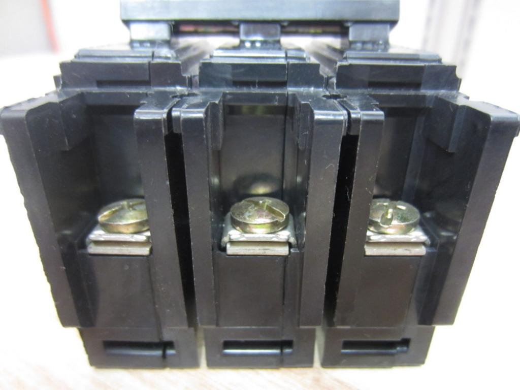 QC3020H Feed-Thru Type 3 POLE 20 AMP 3P 20A , Cutler-Hammer