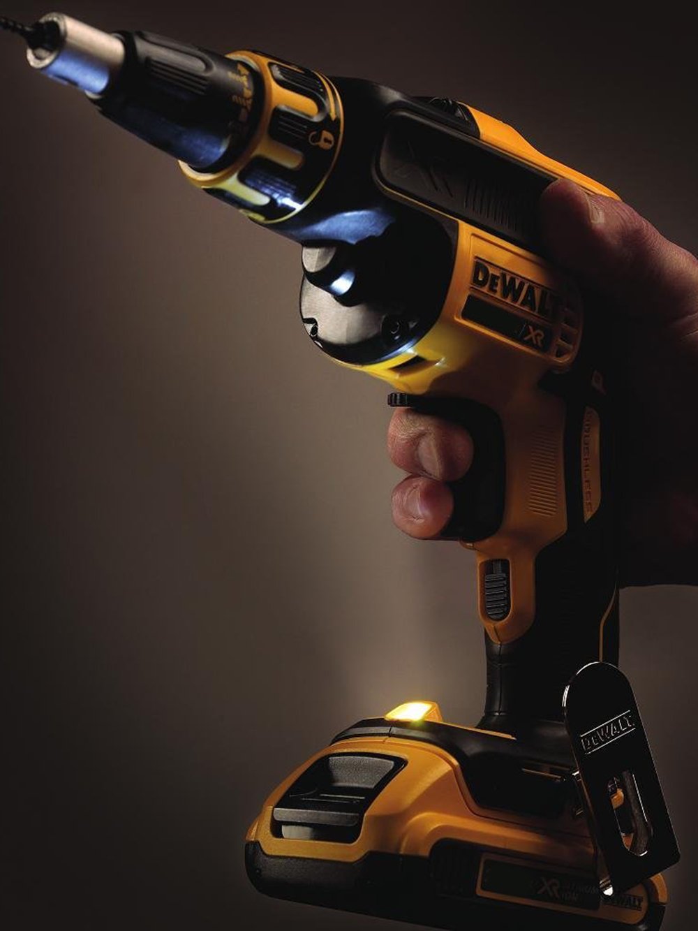 DeWalt DCF620D2-QW - Atornillador panel y eso sin escobillas XR de 18 V con batería Li-Ion 2, 0 Ah y maletín TSTAK
