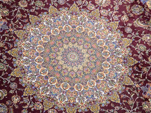 Alfombra de oración turca con borlas y diseño tradicional de medallón burdeos 7