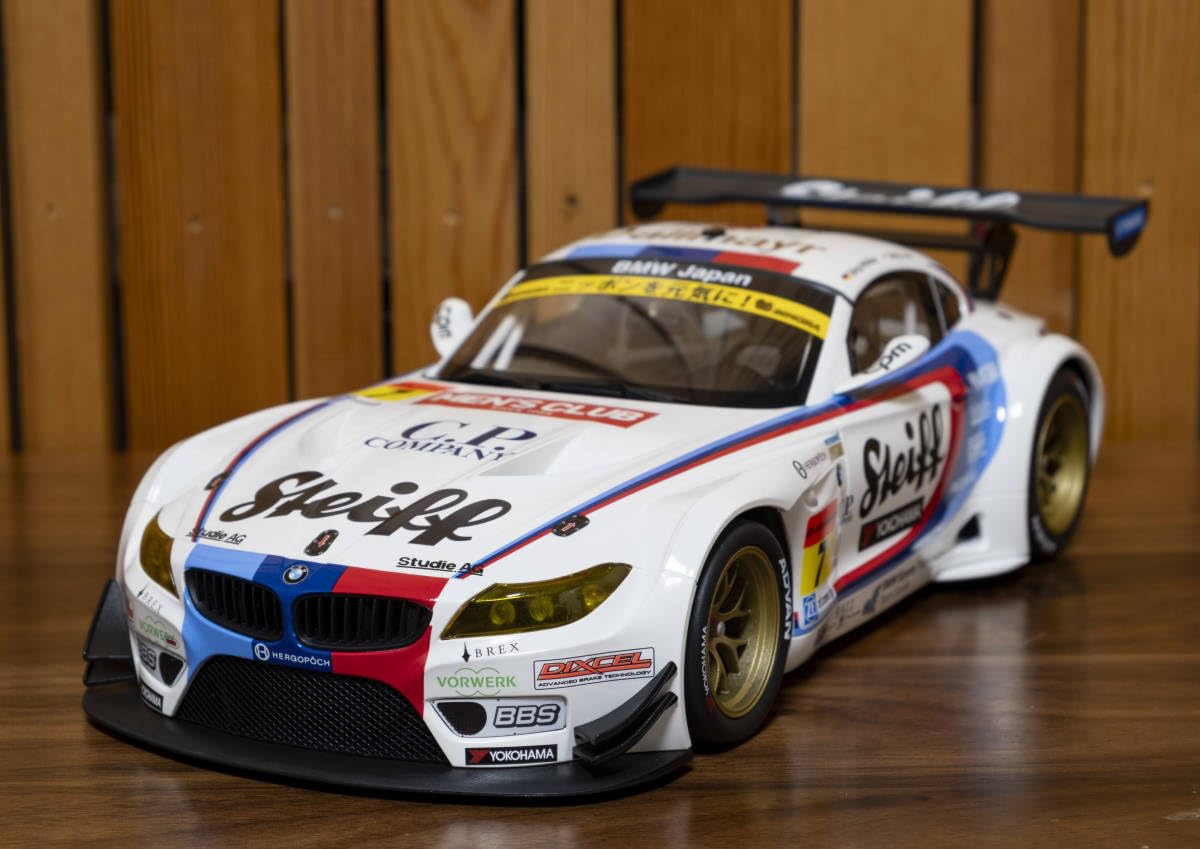 Amazon.co.jp: 1/18 Z4 GT3 Team Studie 2015 Jorg Muller Set Limited