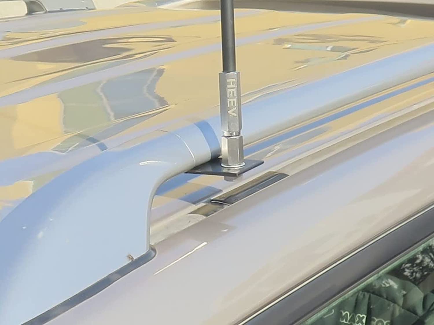 Flag Holder for Toyota Prado with stand-off type roof bar