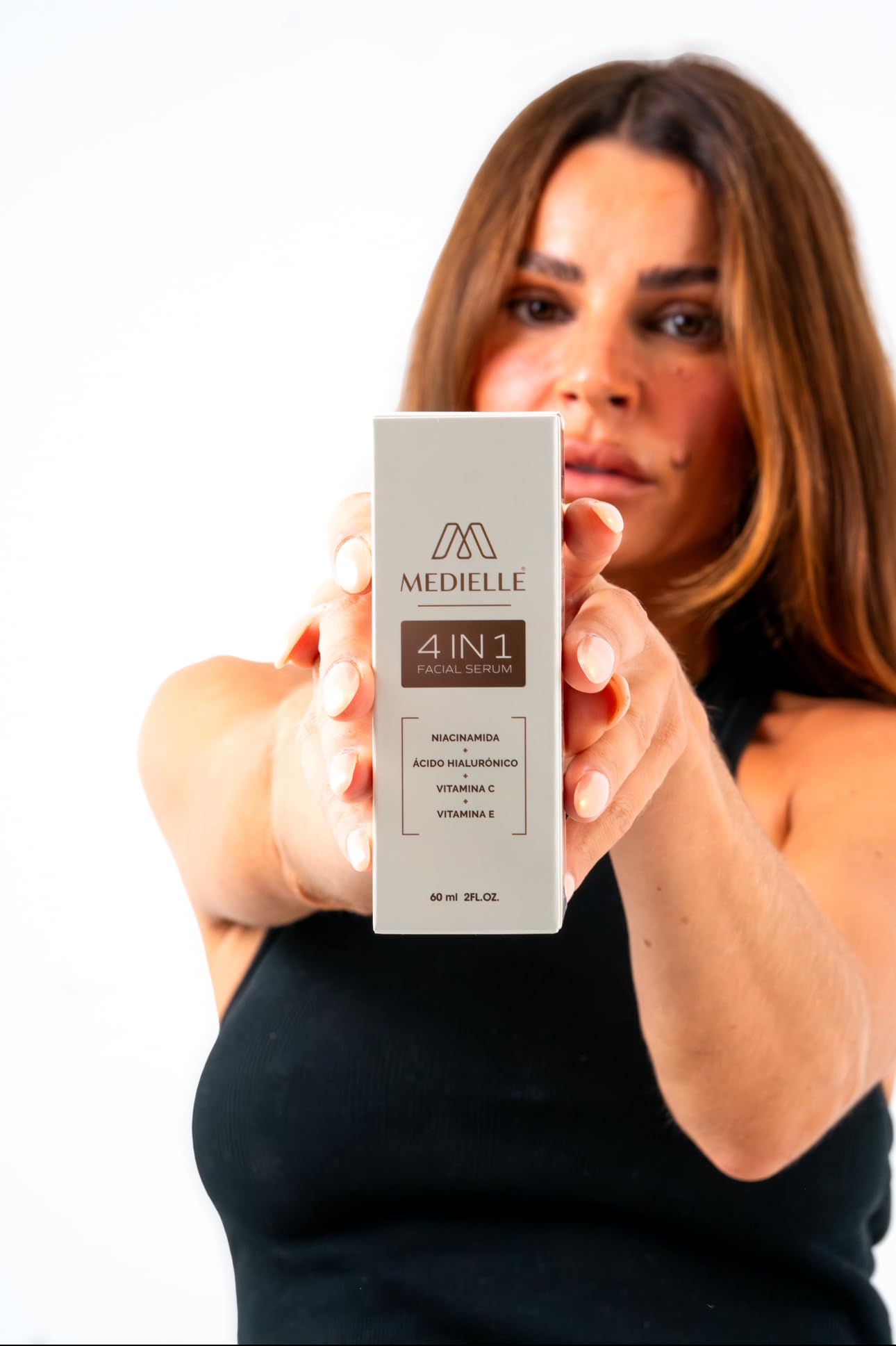 Sérum facial 4 en 1, 60 ml, con ácido hialurónico, vitamina C, vitamina E, niacinamida