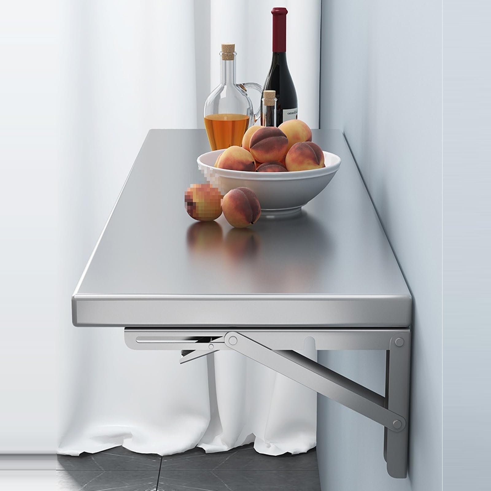 Bureau mural pliable pour créer un espace de télétravail discret dans le salon