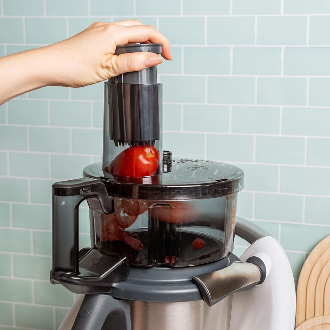 Wundermix WunderSlicer V2 Tagliaverdure per Bimby TM6 TM5 | Affetta e grattugia verdure e frutta, utensile da cucina innovativo, Made in Germany