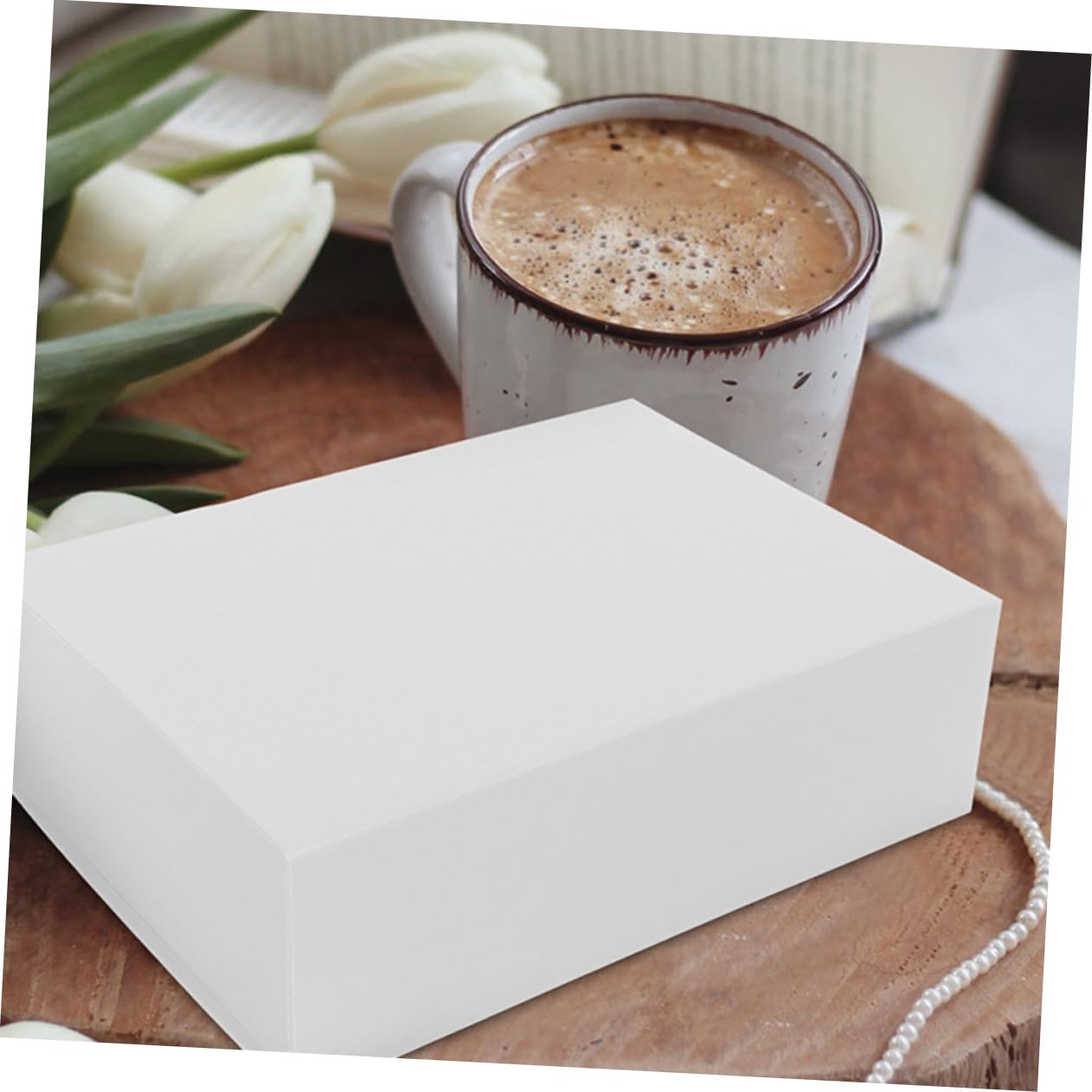 Lurrose Scatola Regalo con Chiusura Magnetica e Coperchio, Bianca | Cartone Industriale Rigido, Struttura Pieghevole a Capacità Adatta, per Dolci e Biscotti