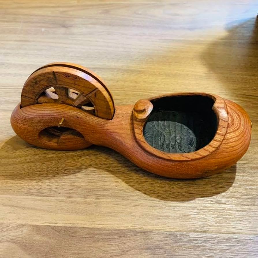 墨壺　ハンドルに将棋駒の象嵌　在銘　木製　木彫　大工道具　珍品　ア17 墨壷 ハンドルに将棋駒の象嵌 在銘 木製 木彫 大工道具 珍品 ア17