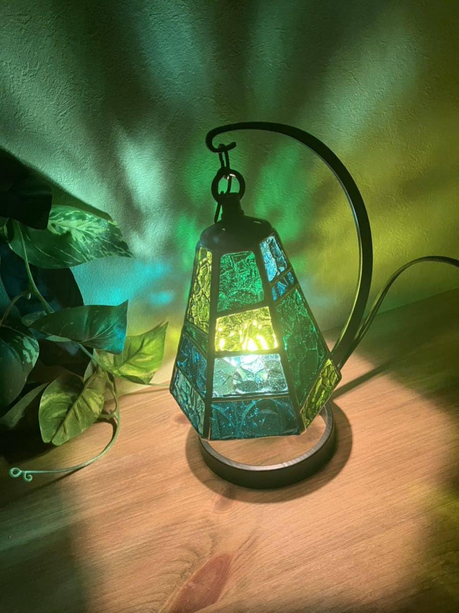 Amazon.co.jp: ステンドグラスのランプ『グリーン』 : ホーム＆キッチン