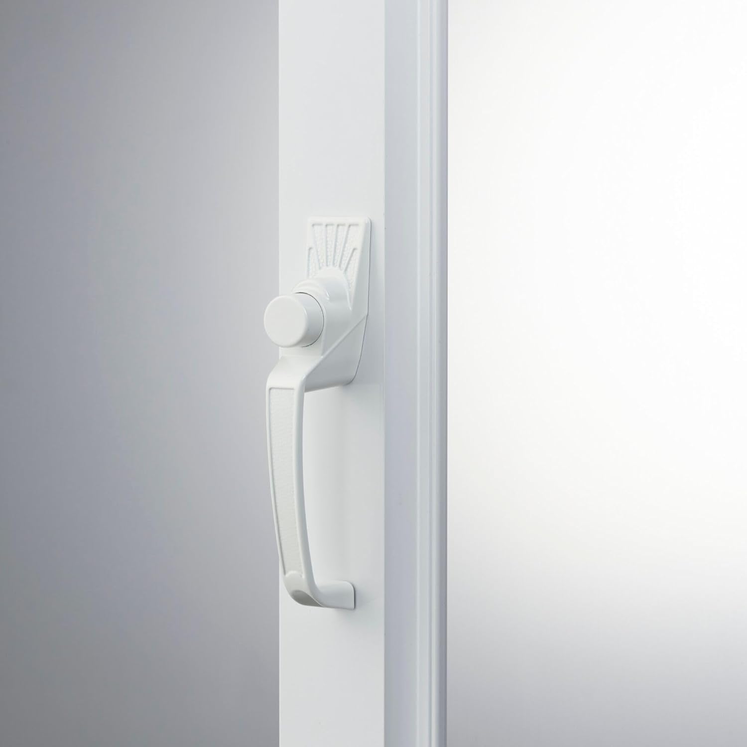 Ideal Security Model 910 Classic Push Button Handle with Latch for Storm Door and Screen Door, White