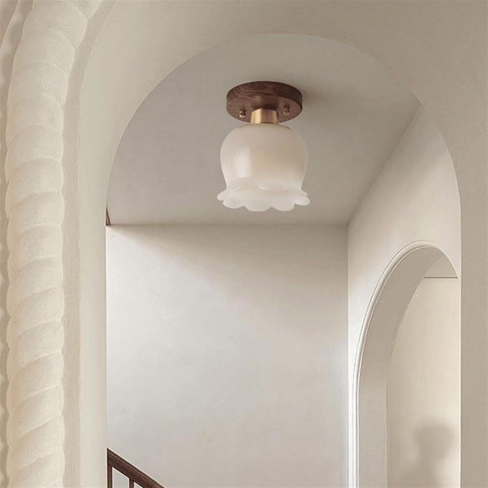 Nowoczesna półwpuszczana lampa sufitowa z orzecha włoskiego do przedpokoju - nordycka kreatywność z mlecznobiałym szkłem, retro lampa wisząca na wyspę kuchenną, sypialnię, korytarz i schody