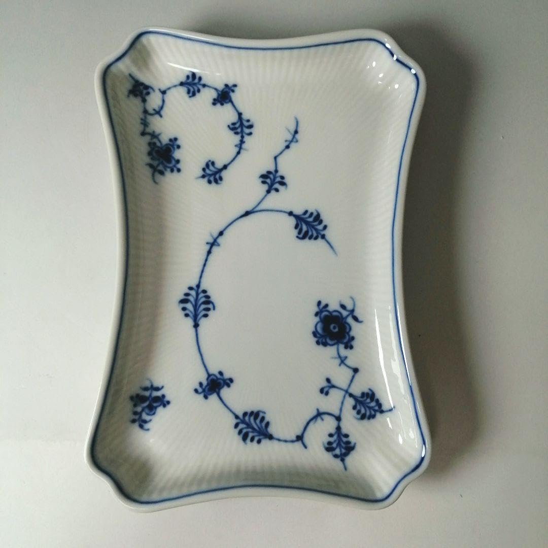 ロイヤルコペンハーゲン スクエアプレート　ブルーフルーテッドジャパニーズ 元箱 ロイヤル コペンハーゲン ブルーフルーテッド メガ スクエア