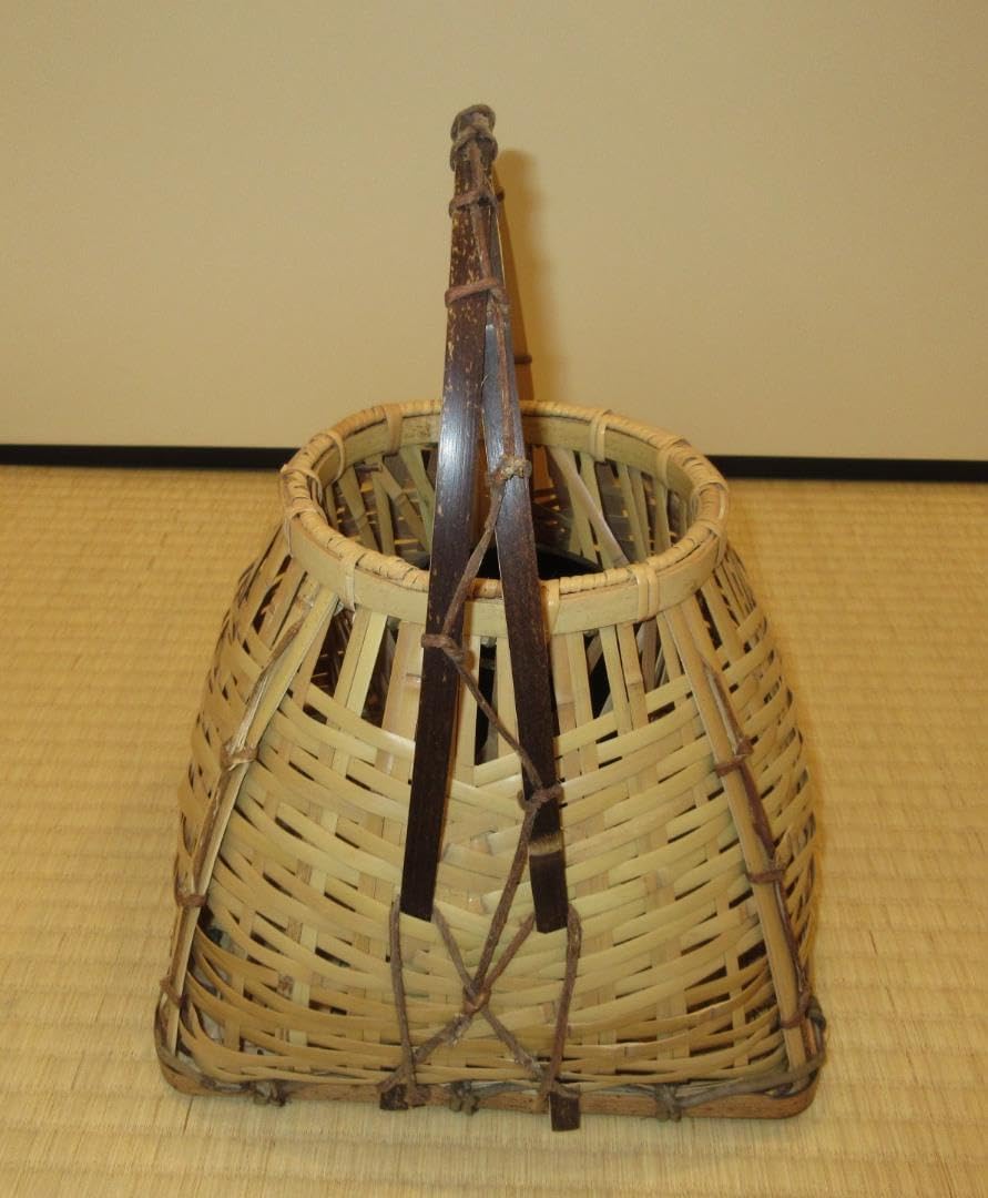 逢絢亭・茶道具 花入 花籠 本宗全籠 竹手 木地