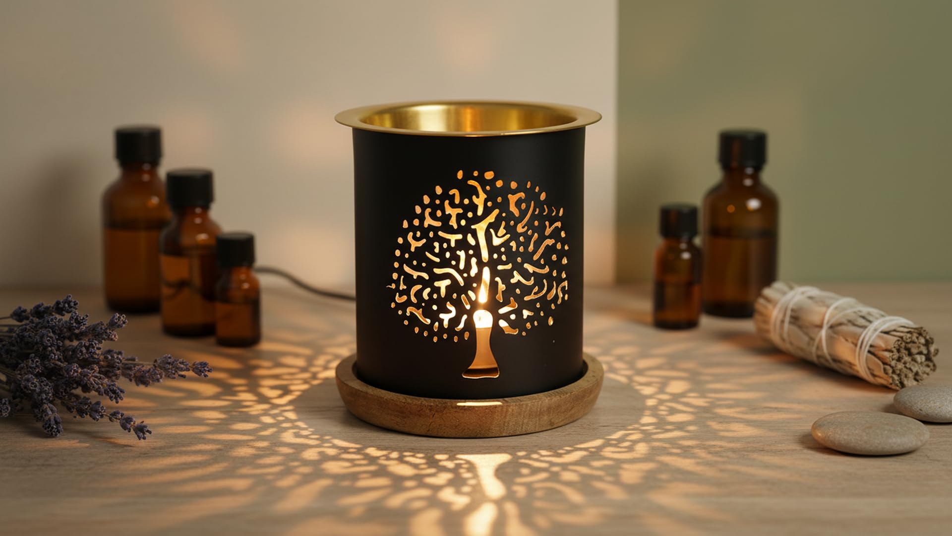 Aromalampe Baum des Lebens Metall mit Holzuntersetzer 9 x 8,5 cm | Für Duftöle, ätherische Öle und Weihrauch geeignet, Teelichtbetrieb, Dekorativer Holzuntersetzer, Ca. 125 g