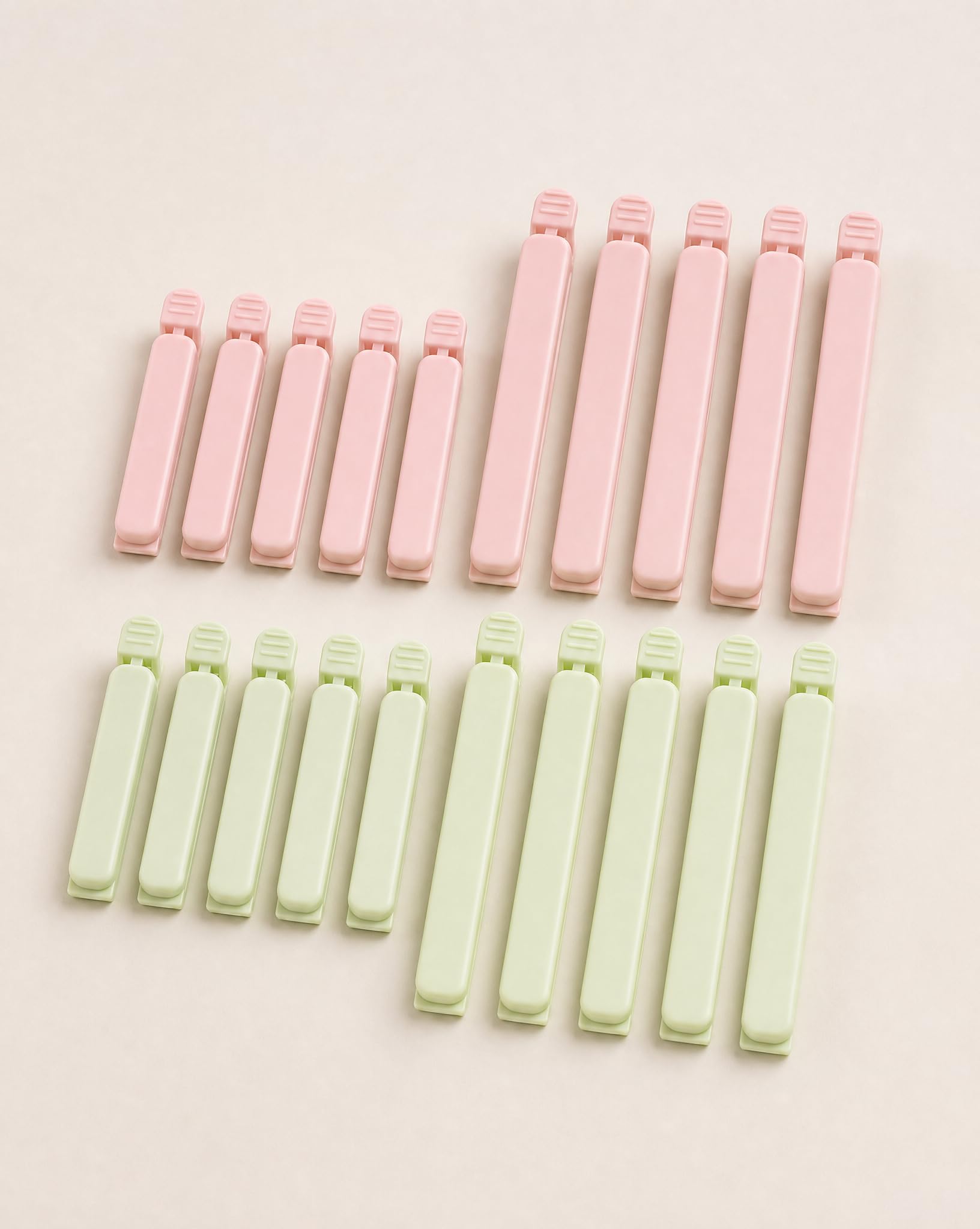 20 pcs resealing food clips for packets, food bags, freezer bags. 10x 15cm and 10x 12cm. Clips to reseal and keep food fresh. (Pink/Green)