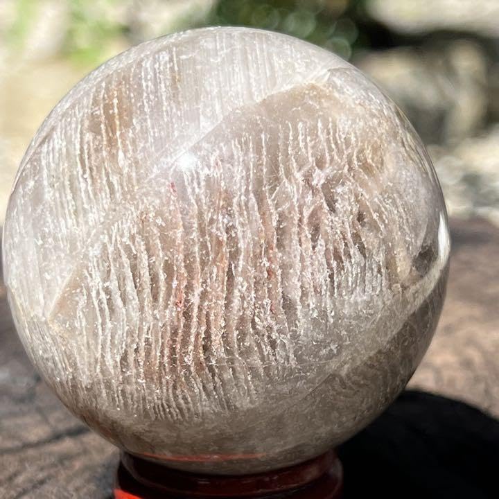 ✳️✨何層にも重なる自然の造形美✨虹入り 千層ガーデンファントム水晶 丸玉 天然石 Amazon.co.jp: 何層にも重なる造形と虹が美しい千層ガーデン