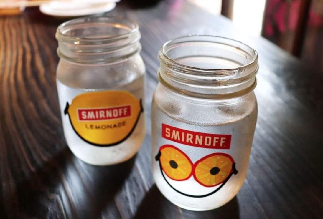 Amazon Co Jp Smirnoff スミノフ ジャー グラス レモネード メガネ セット品 2個セット 大きいサイズ ホーム キッチン Amazon Co Jp Smirnoff スミノフ ジャー グラス レモネード メガネ セット品 2個セット 大きいサイズ ホーム キッチン