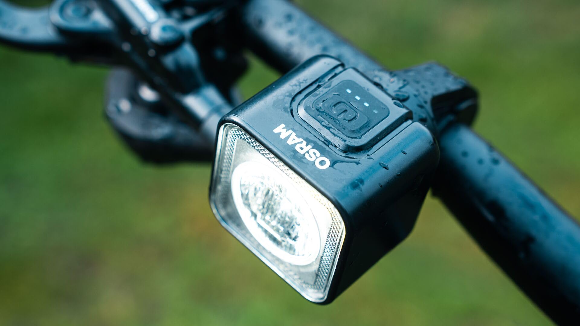 OSRAM LEDsBIKE COMPACT 50 Set, wiederaufladbares Fahrradlicht-Set – Vorder- und Rücklicht, StVZO-geprüft, Garmin-kompatible Halterun, DREI Beleuchtungsmodi, 50 Lux