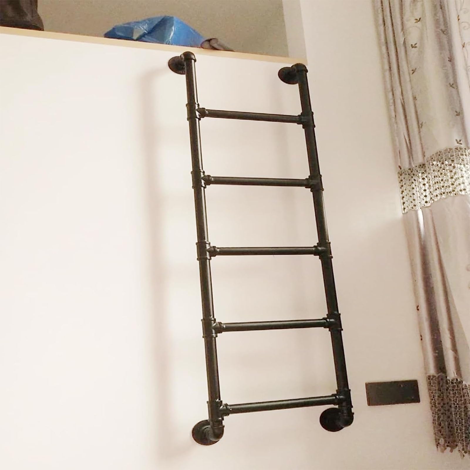 Escabeau en métal robuste pour lits superposés et gain de place intérieur