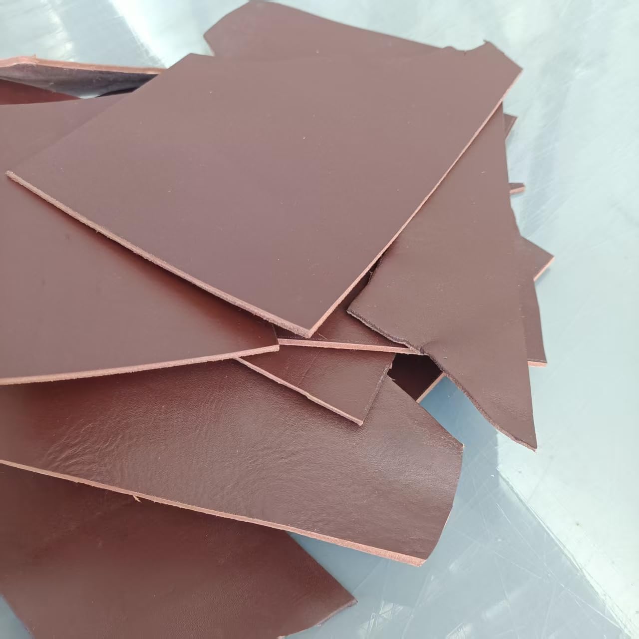 Full Grain Leather Scraps, 7-10 oz Thickness, Vegetable Tanned Leather Pieces, 3-4mm, for Stamping, Carving, Gaskets (Brown 500g)