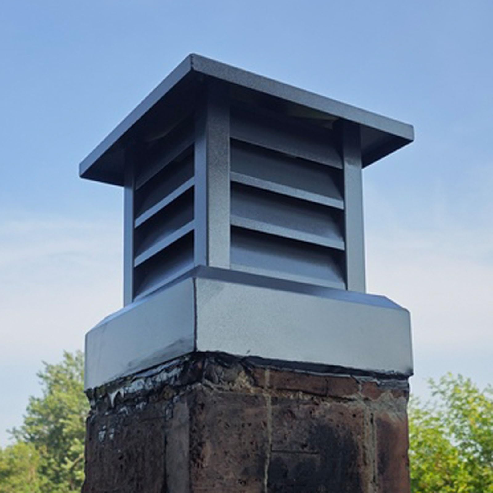 MYXJGNAIY Windproof Chimney Cap, Rain Chimney Cover to Fit on Existing Flue Tiles Brick Clay, Square Tapered Top Exhaust Chimney Cowl for Roof, Airflow Better Ven(11.8in)