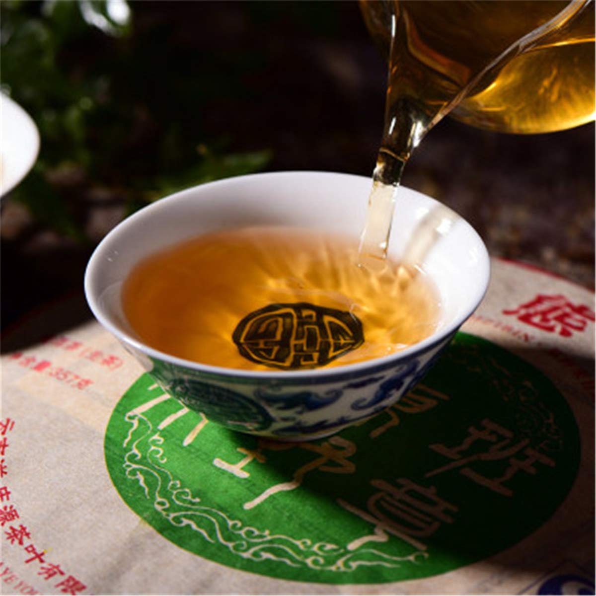 通用 Uralter Baum Puer Tee Classic Wild Field Weihrauch Pu-Erh Tee 357g Natürlicher Rohtee