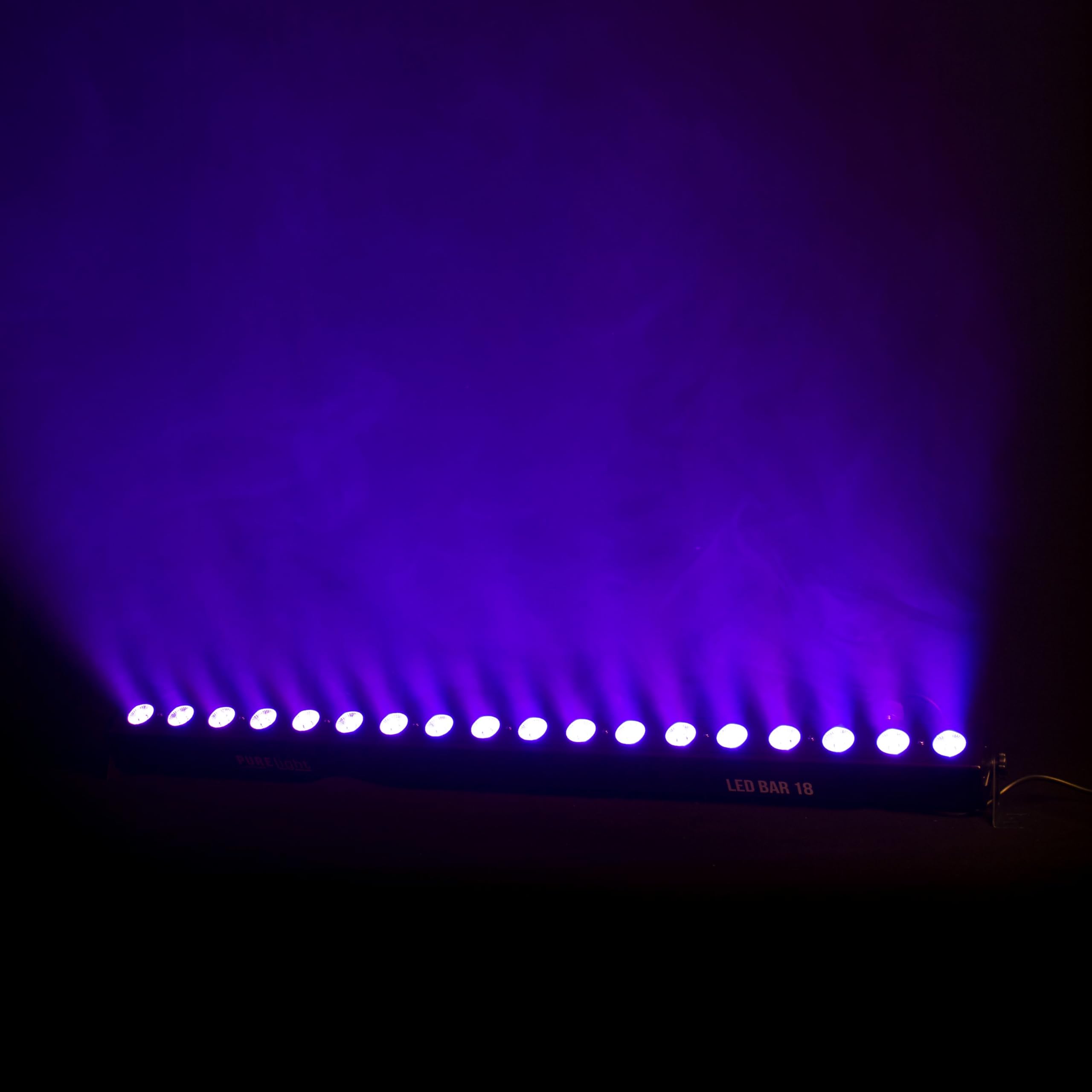 PURElight LED Bar 18-60W Leistung, 18x 3W RGB, DMX Steuerbar, 35° Abstrahlwinkel, Power Twist Anschluss, Inklusive Leuchtmittel und Anschlusskabel - Perfekt für Veranstaltungen und Partys