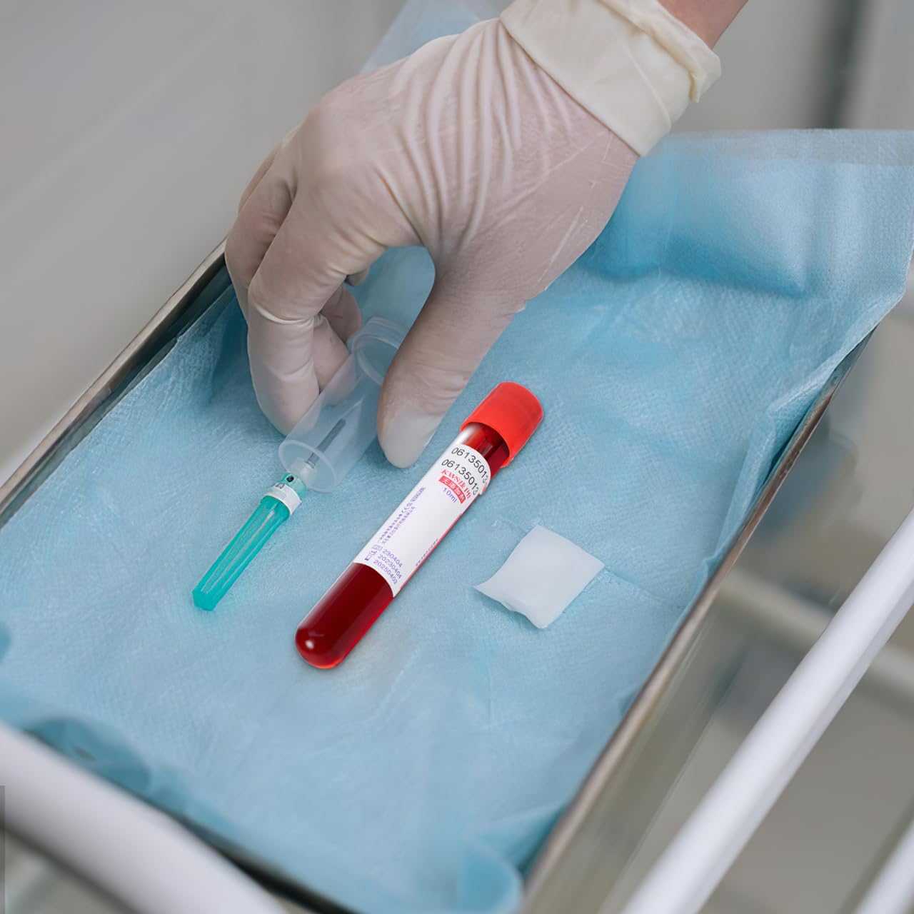 La Collecte de Sang Veineux Sérum Tube: en Plastique Vacutainer Tube Pression Négative Sang Tube 10Ml 100Pcs avec Couvercle sur Le Récipient pour Laboratoire Laboratoire De