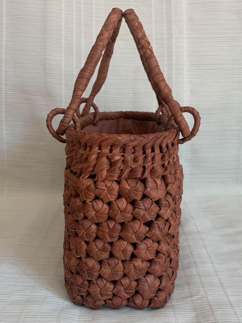 新入荷 新品 長野産 サイズM 職人手編み　連続網代編み　山葡萄籠バッグ 新入荷 新品 長野産 サイズM 職人手編み 連続網代編み 山葡萄籠バッグ
