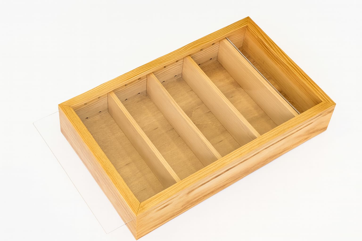 GRECA Vitrina de Colecciones. Acabado Barniz Roble. Baldas extraibles. Medidas: 30 * 9 * 49 cms.