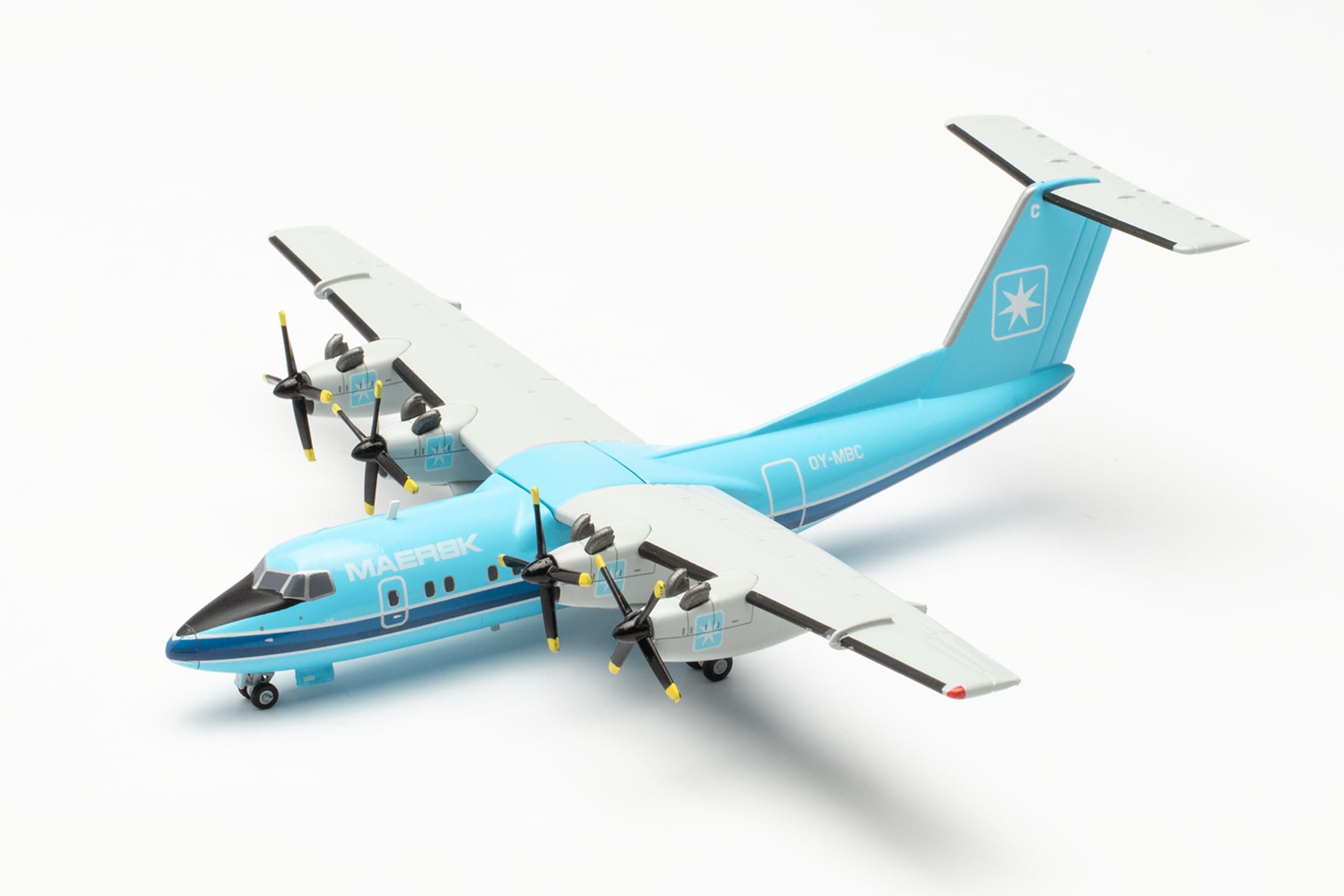 Amazon.co.jp: Herpa 572637 飛行機 マースク エア・デ