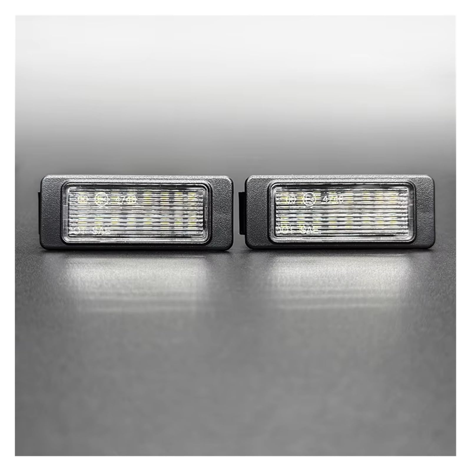 Luz LED para placa matrícula Cadillac XT5 y CT6 2017-2022 4
