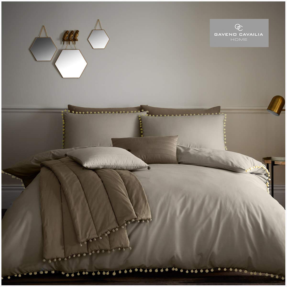GC GAVENO CAVAILIA Pompom Design King Pom, Luxury Ornamental Round Tuft Bedding, Cotton Blend Bedlinen