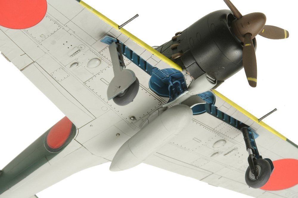 Amazon | Tamiya Models Mitsubishi A6M5 Zero Fighter Model Kit