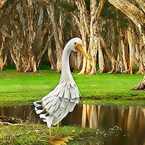 Metal duck garden statue outdoor duck decor yard art sculpture for home lawn backyard porch patio decoration  urban country home decor