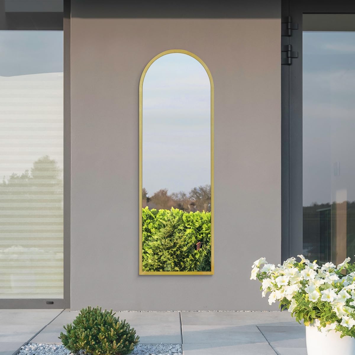 B&Q - MirroroutletThe ArcusGold Metal Framed Arched Garden Wall Mirror 63" X 21" (160 X 53 Cm)