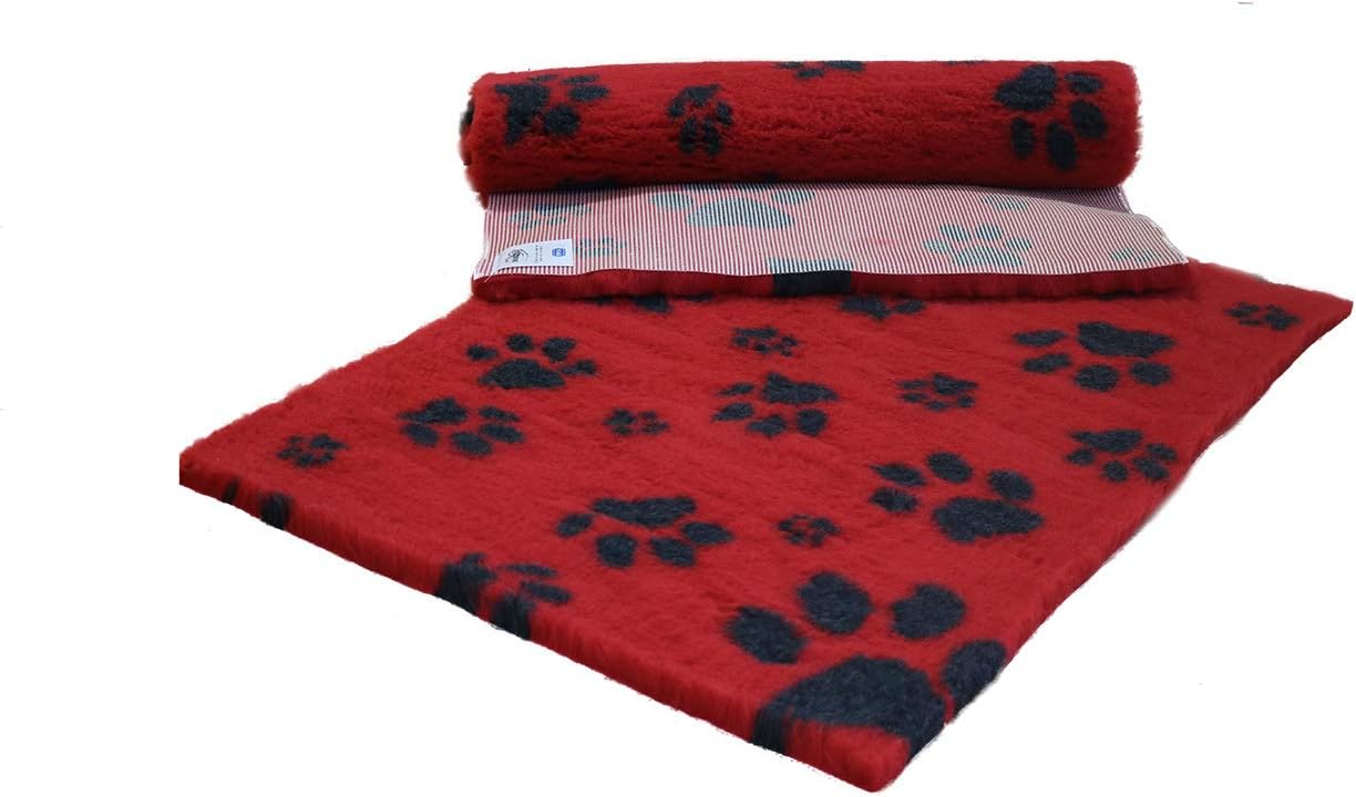 Vet Fleece Bedding, Red with Charcoal Multi-Paws, 120 x 75 x 3 cm (L x W x H) - Image 4