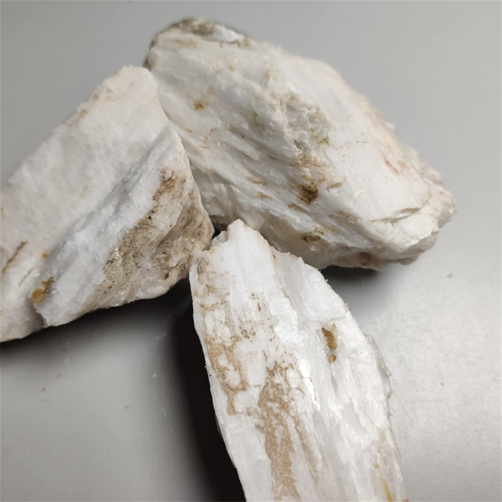 AAKOMA 500 g di filatura Grezza Naturale Wollastonite Pietra didattica Esemplare Collezione di materie Prime industriali Decorazione della casa