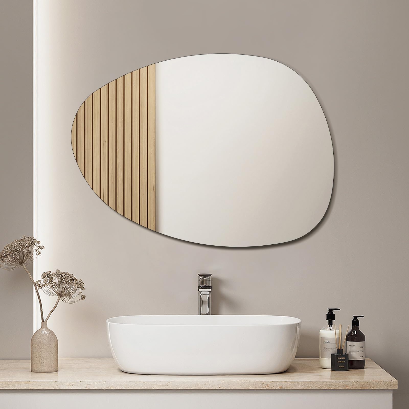 S'AFIELINA Asymmetrischer Spiegel 75x55 cm, Rahmenloser Wandspiegel | Organischer Spiegel für Badezimmer und Gäste-WC, Kupferfreies HD-Glas, Splitterschutz, Hoch- und Querformat montierbar