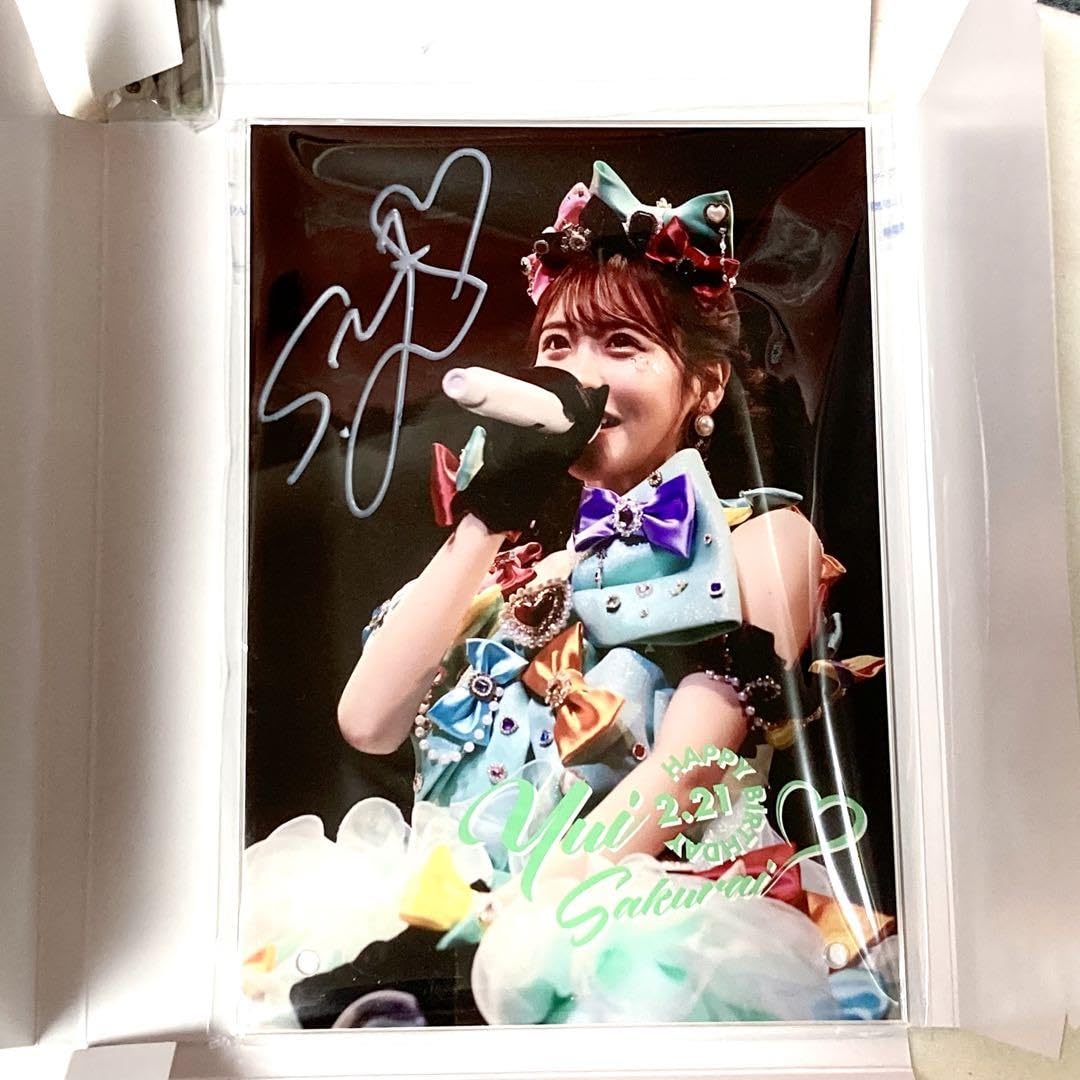 櫻井優衣直筆サイン入りアクリルパネル