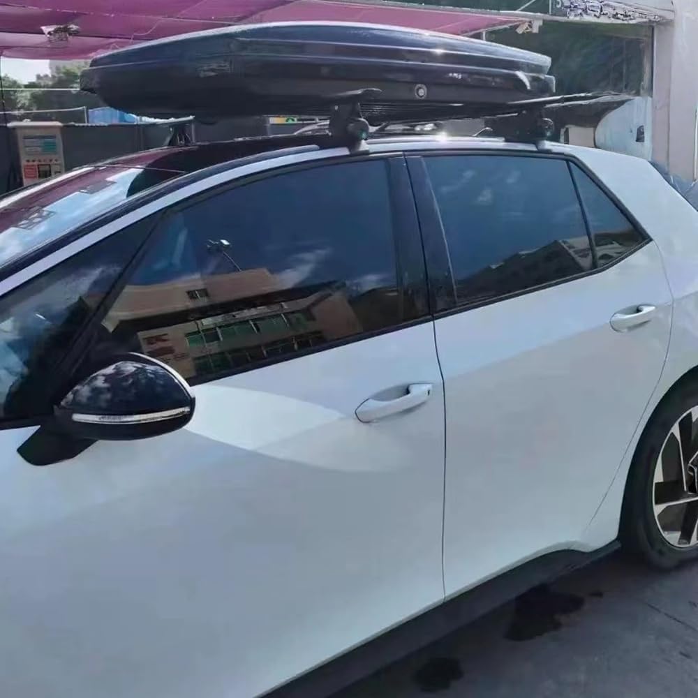 installation view of tundra roof crossbars on truck roof