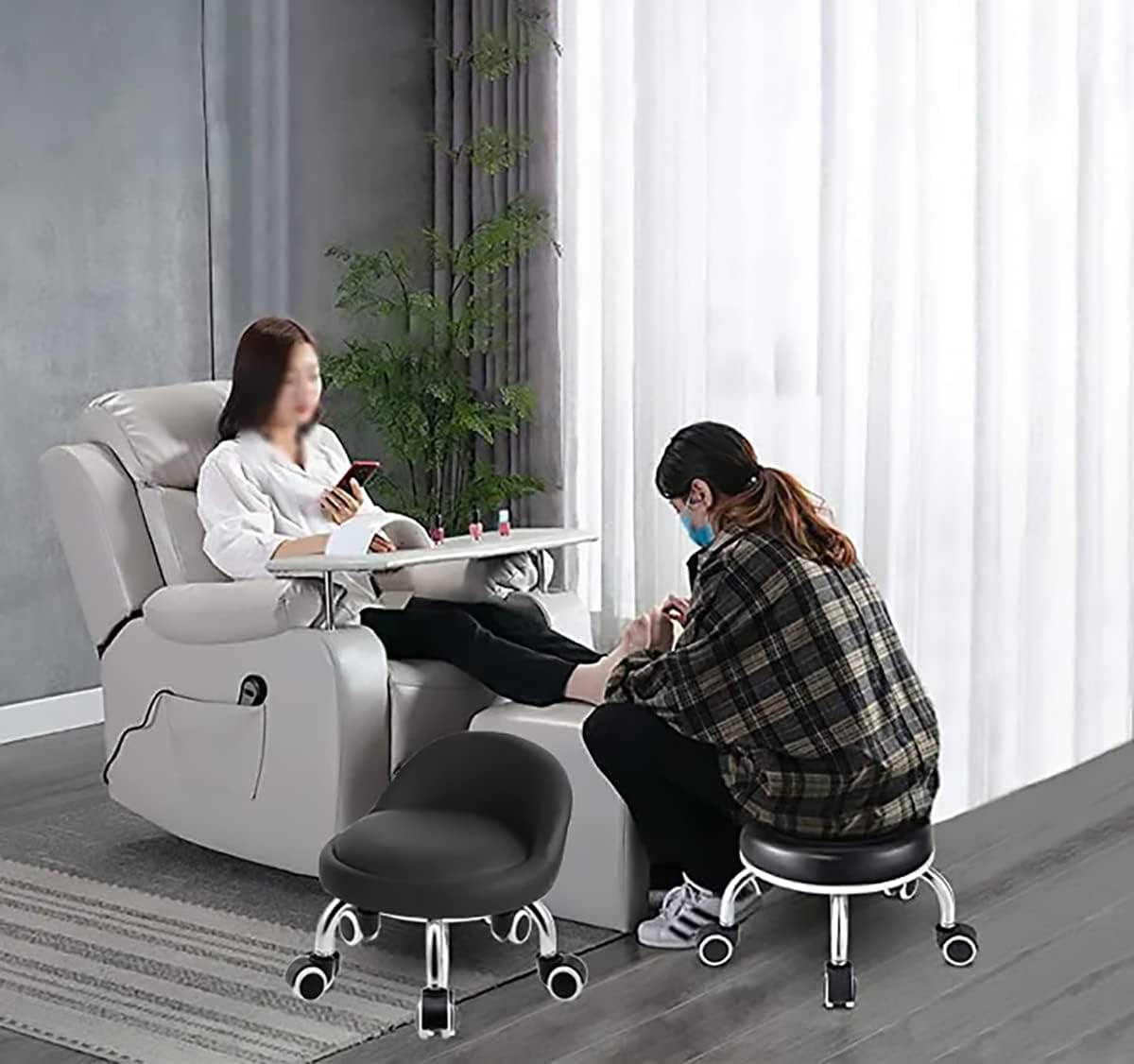 ALturN Roller seat Low Stool,Round Stool with Wheels Leather Seat Cushion Backrest, Swivel Pulley Low Stool for Manicure Room, Squatting for Housework, Studio, Lounge Area,Red (Color : Wit)