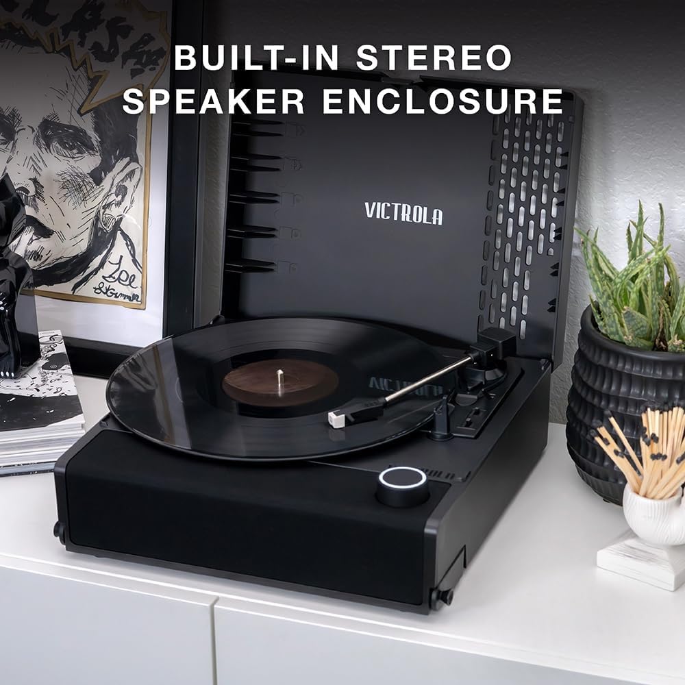 Victrola Revolution GO – przenośny gramofon Bluetooth z akumulatorem, 12 h pracy, 3 prędkościami, napędem paskowym, wyjściem RCA i gniazdem 3,5 mm (Czarny)