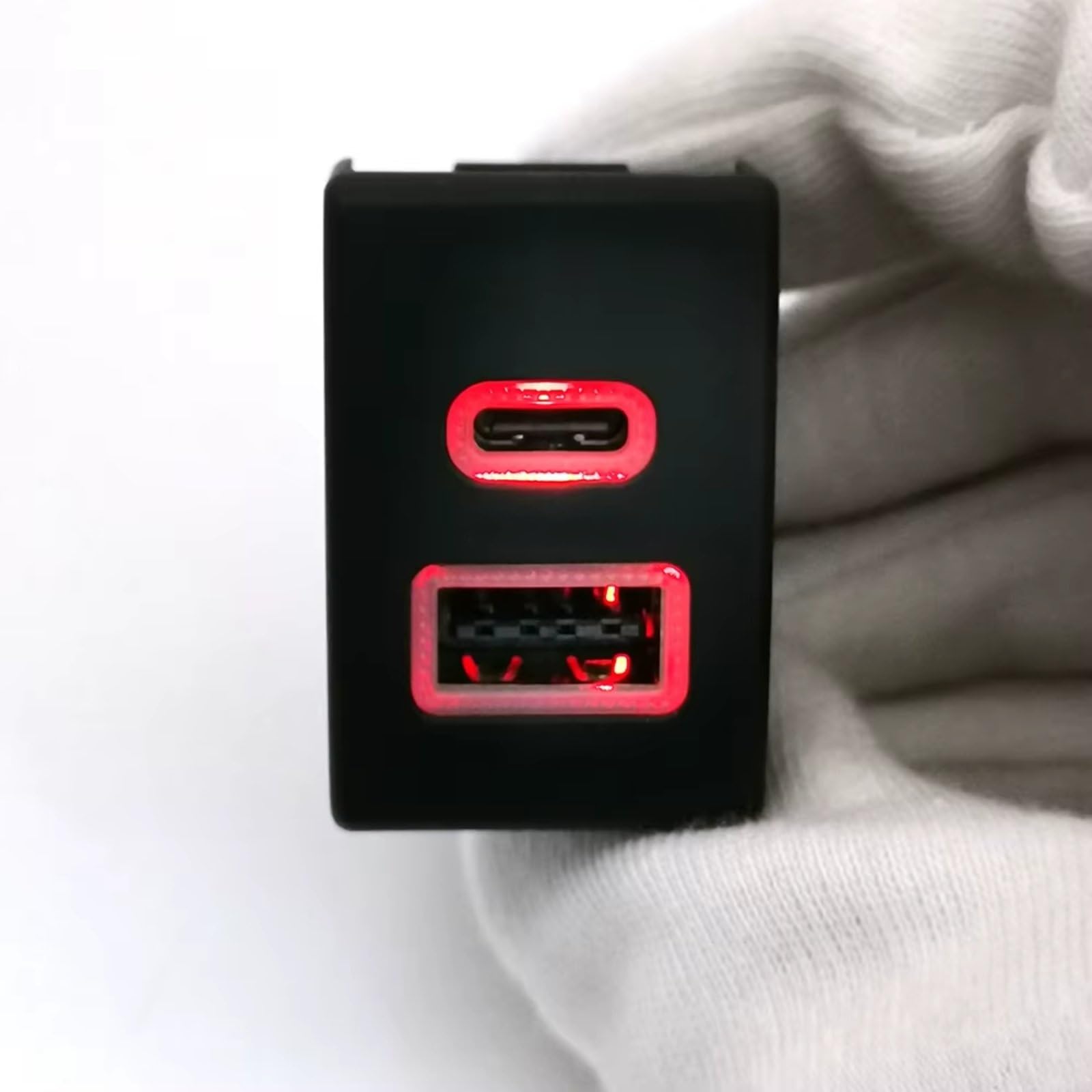 Console Presa USB Compatibile Con Suzuki Per Jimny 2007-2015 Auto Dual C PD Porte QC3.0 Posizione Del Foro Destro Presa 12V Adattatore Presa USB