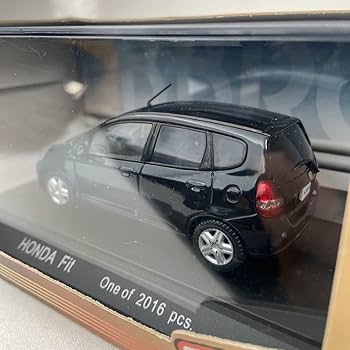 ミニカーホンダ初代フィットGD1(2001) Amazon | 2台 ホンダ 初代 フィット GD1/2 前期型 2001年式~ 1